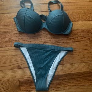 VS bikini